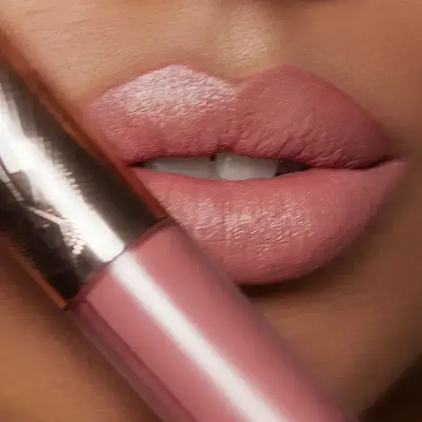 Рідка матова помада Charlotte Tilbury Airbrush Flawless Matte Lip Blur Liquid Lipstick Pillow Talk Blur 1239002 фото