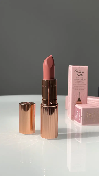 Помада CHARLOTTE TILBURY MATTE REVOLUTION PILLOW TALK 3.5G 813090 фото