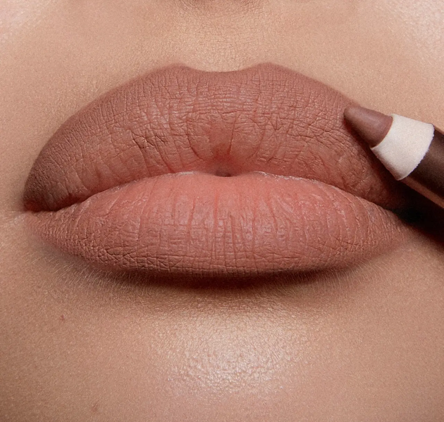 Олівець для губ Charlotte Tilbury Collagen Lip Cheat, відтінок Iconic Nude 1.2 g 37942 фото